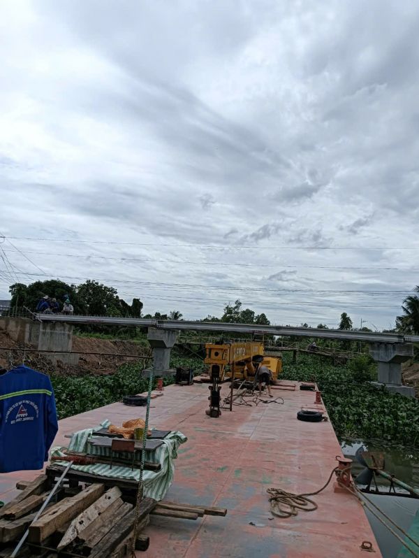 Cầu Kênh Đòn Dong, huyện Mộc Hoá, tỉnh Long An